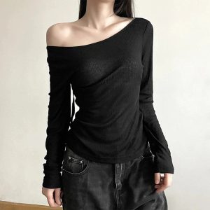 Black Off-Shoulder Ribbed Y2K Top for Trendy Summer Outfits