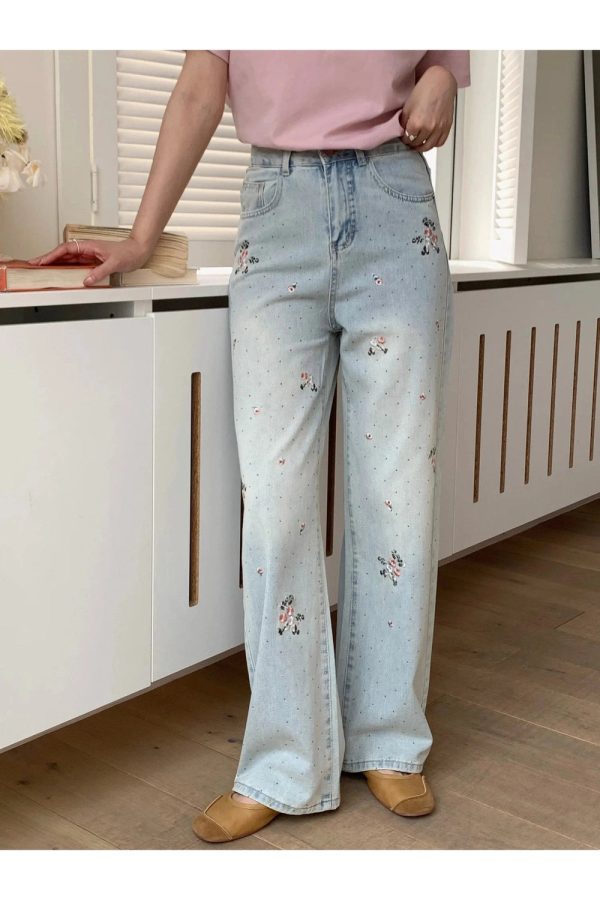 Y2K Floral Wide-Leg Jeans for a Retro Summer Vibe