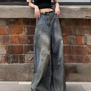 Y2K Grunge Wide-Leg Jeans for a Retro Summer Vibe and Urban Edge